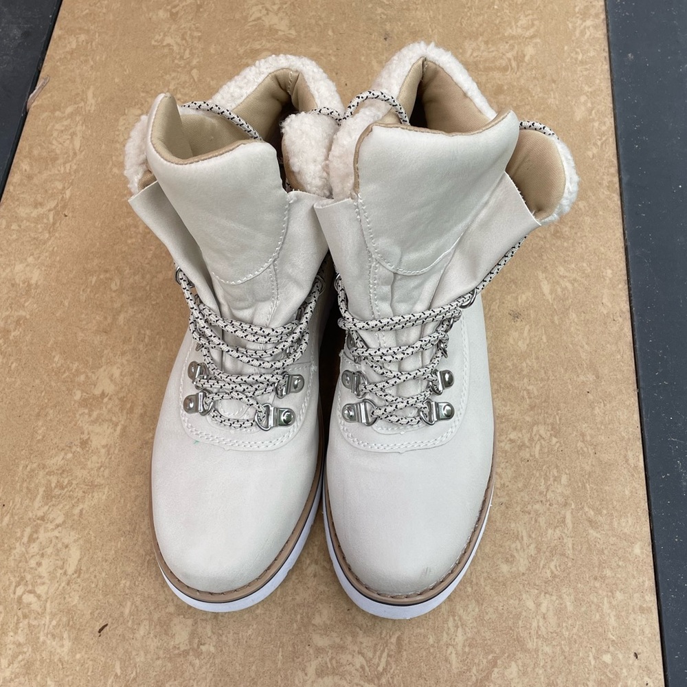 Esprit Boots